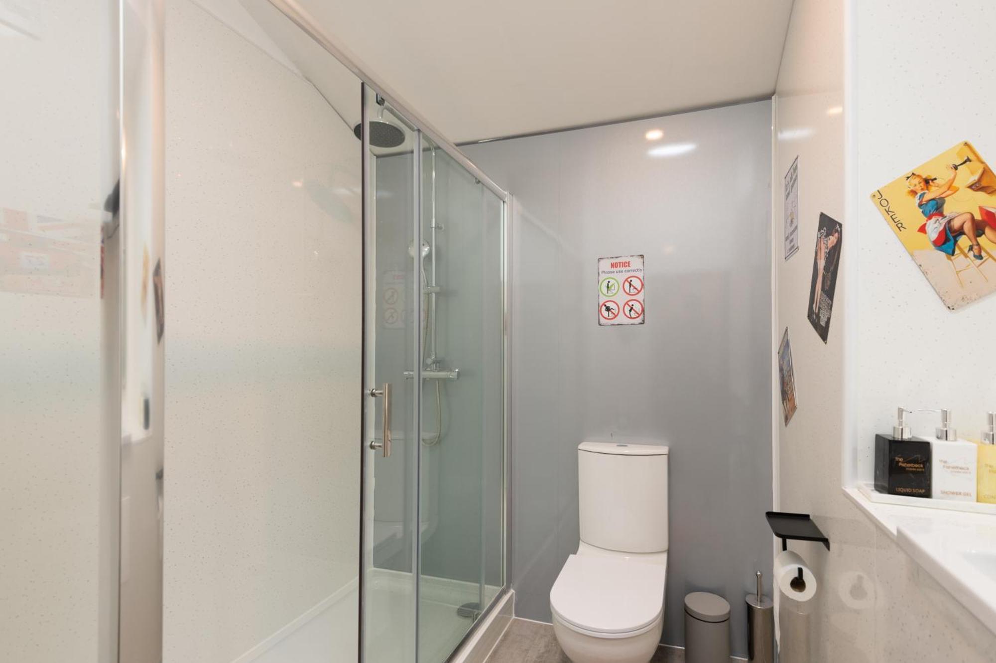 The Ambleside Apartments - Self Catering With Private Kitchen - Best For Location Ngoại thất bức ảnh