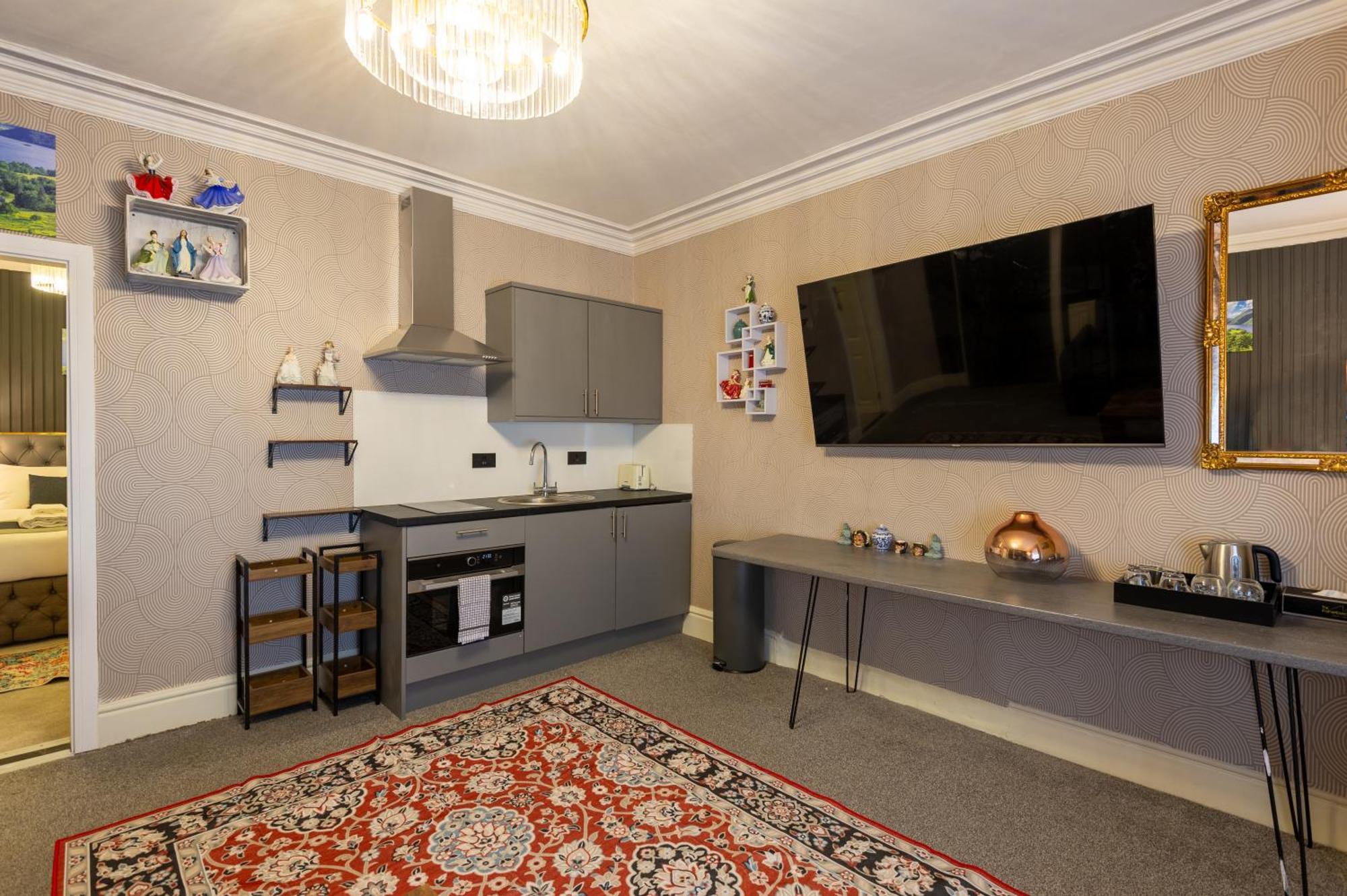 The Ambleside Apartments - Self Catering With Private Kitchen - Best For Location Ngoại thất bức ảnh