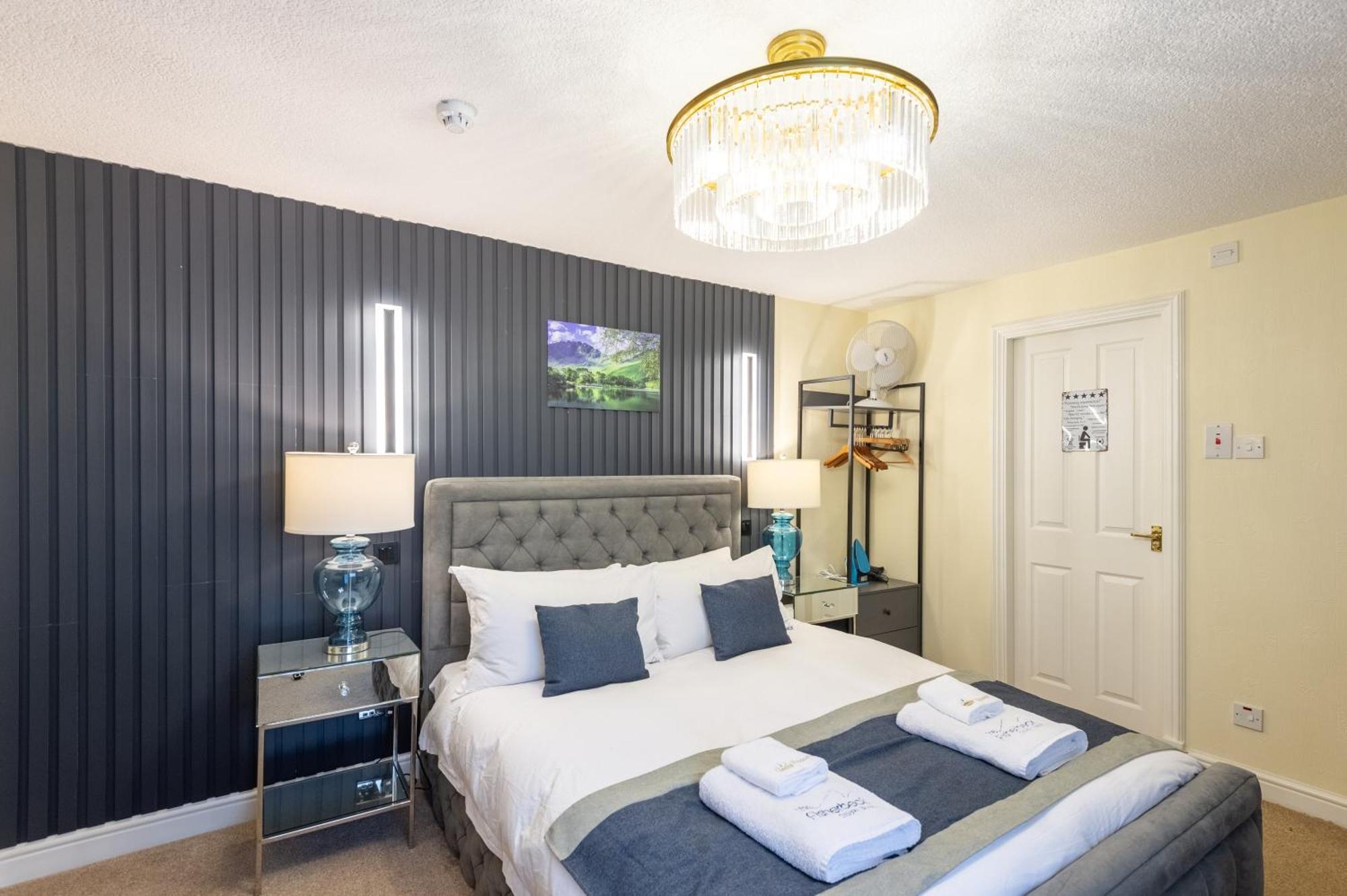The Ambleside Apartments - Self Catering With Private Kitchen - Best For Location Ngoại thất bức ảnh