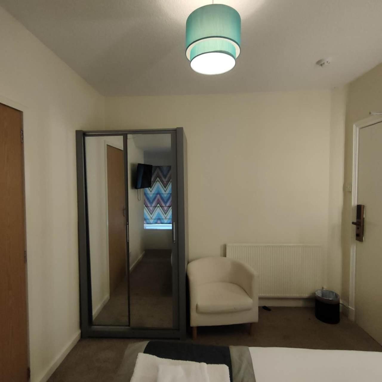 The Ambleside Apartments - Self Catering With Private Kitchen - Best For Location Ngoại thất bức ảnh